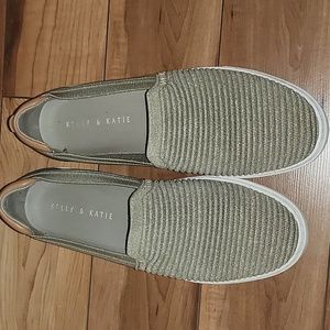 Kelly & Katie slip-on sneaker